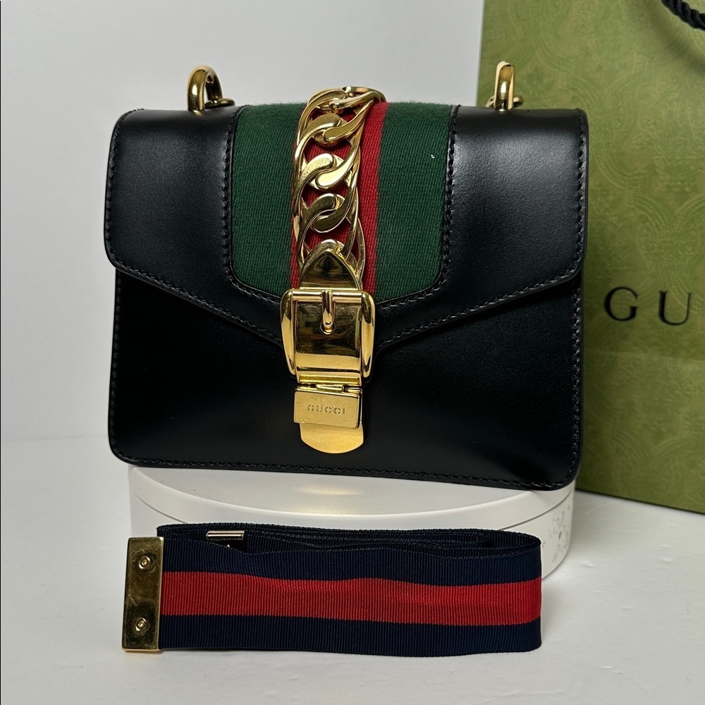 💯Authentic Gucci Sylvie small shoulder bag in black leather🍀 - Picture 14 of 15
